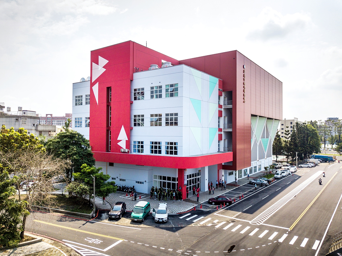 嘉義市國民運動中心